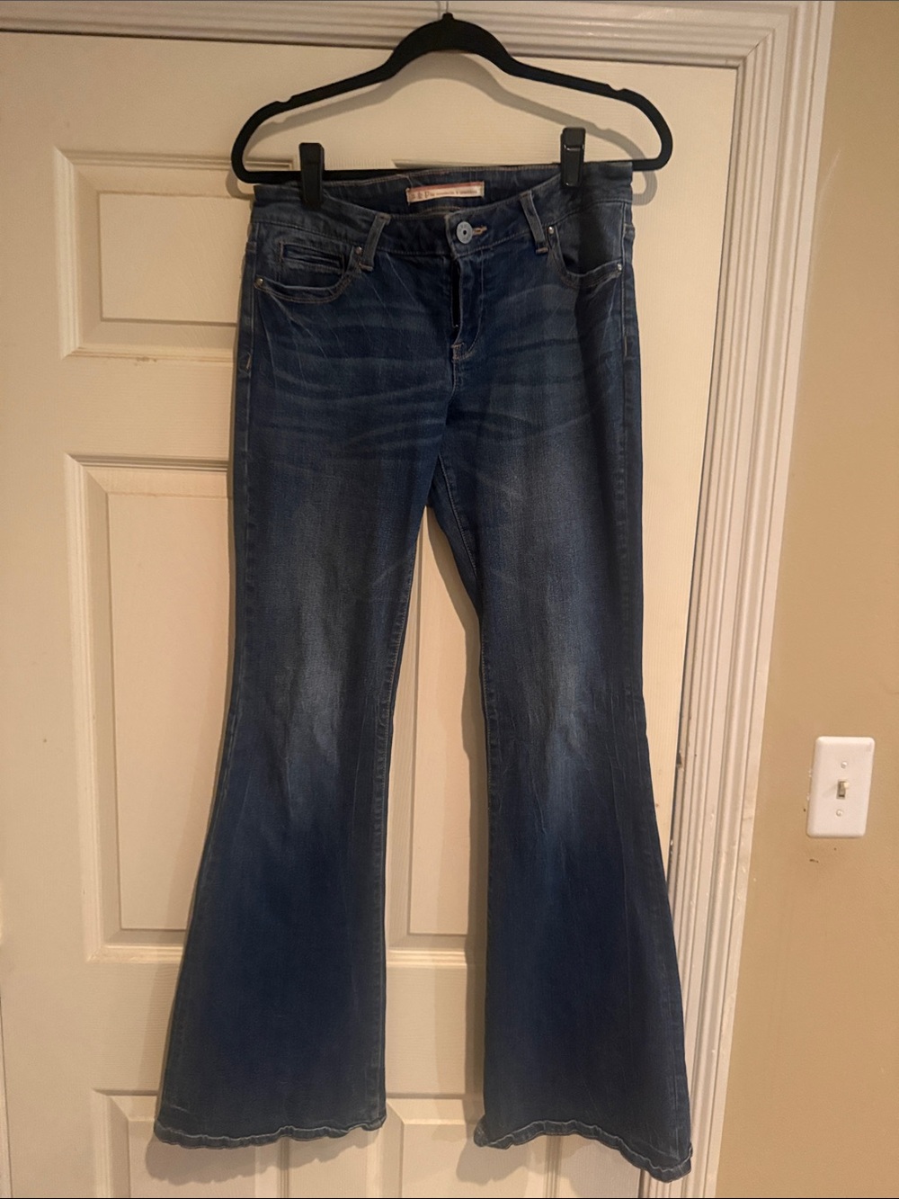 Standards & Practices Women's Low rise Flare leg Dark Blue Jeans size 9 Long